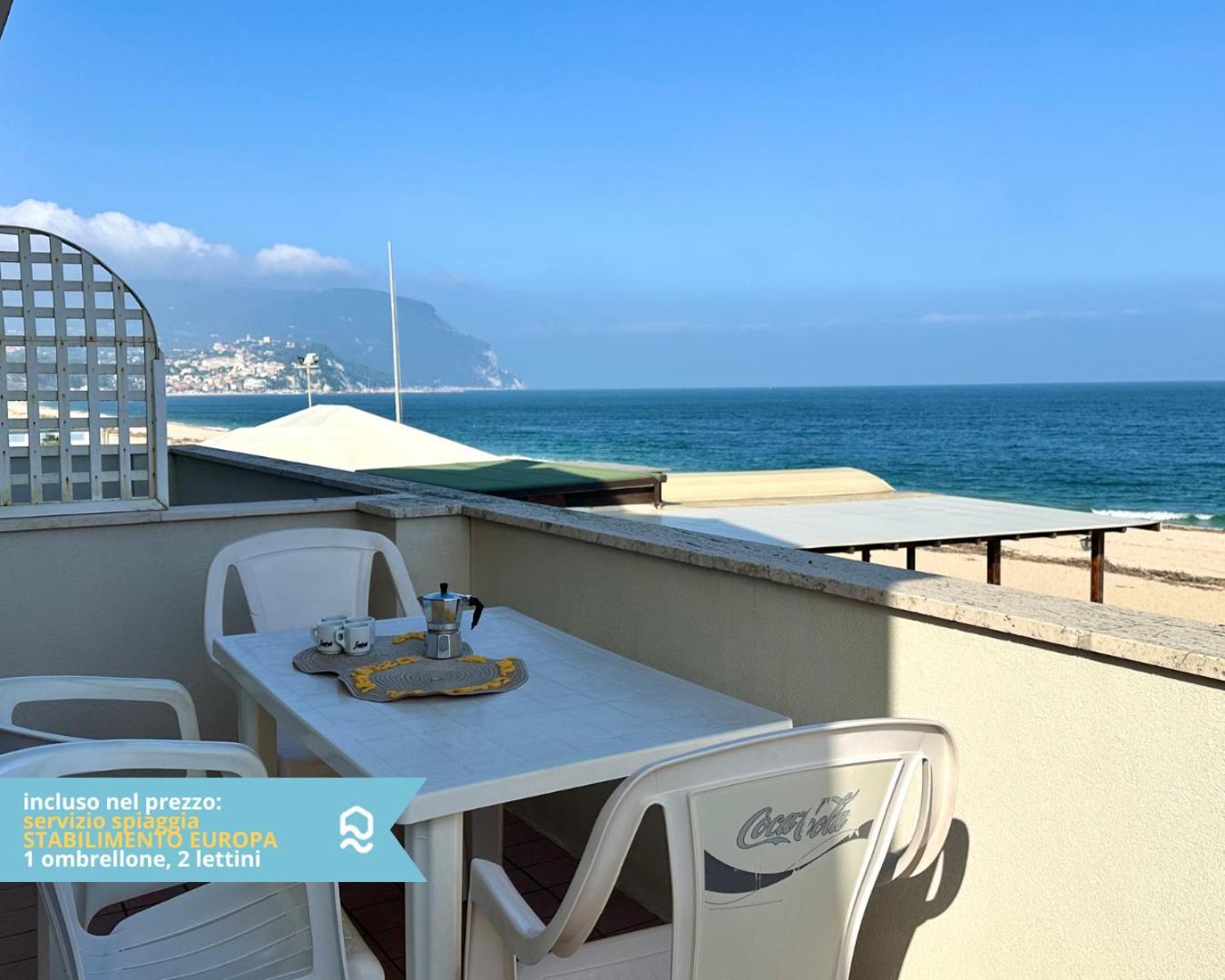 Rs321 - Marcelli, Trilocale Fronte Mare Con Spiaggia Inclusa Exterior photo